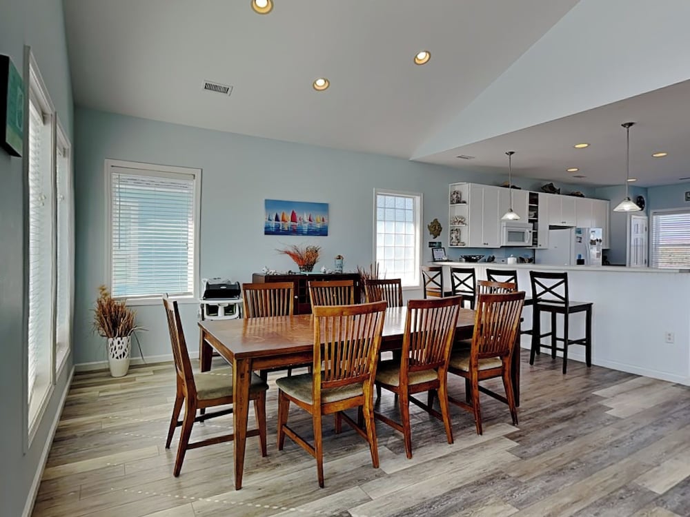 Bel Sole (Beautiful Sun) by Topsail Realty