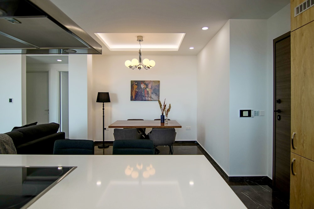 Phaedrus Living: Sea View Anna Residence 301 view 2