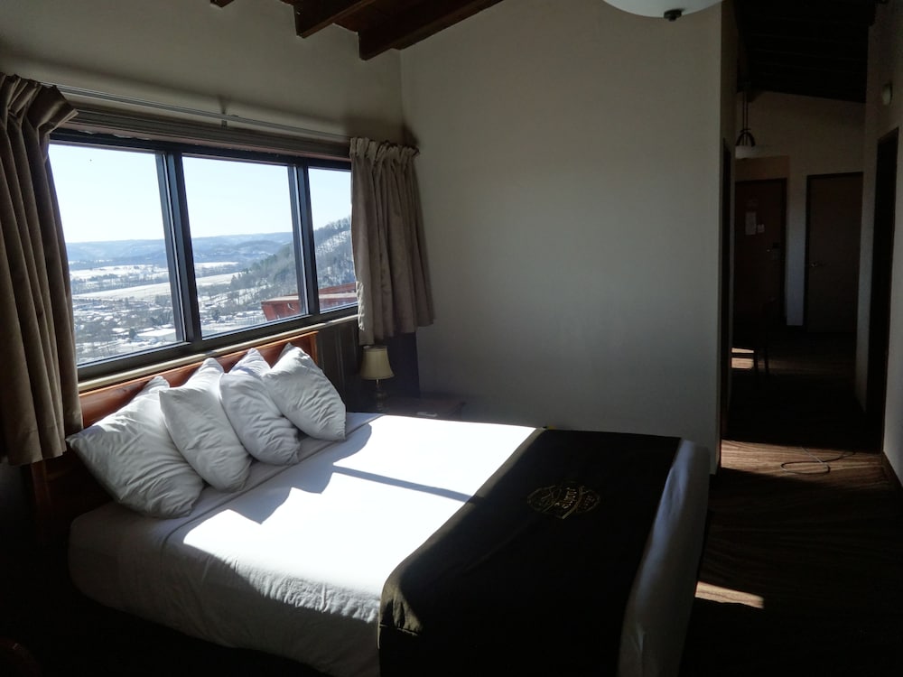 Alpine Lodge & Resort Burkesville