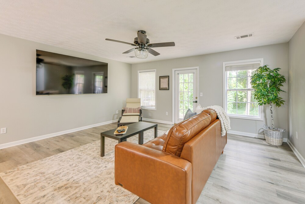 2 Mi to Tiger Territory! Condo w/ Community Pool