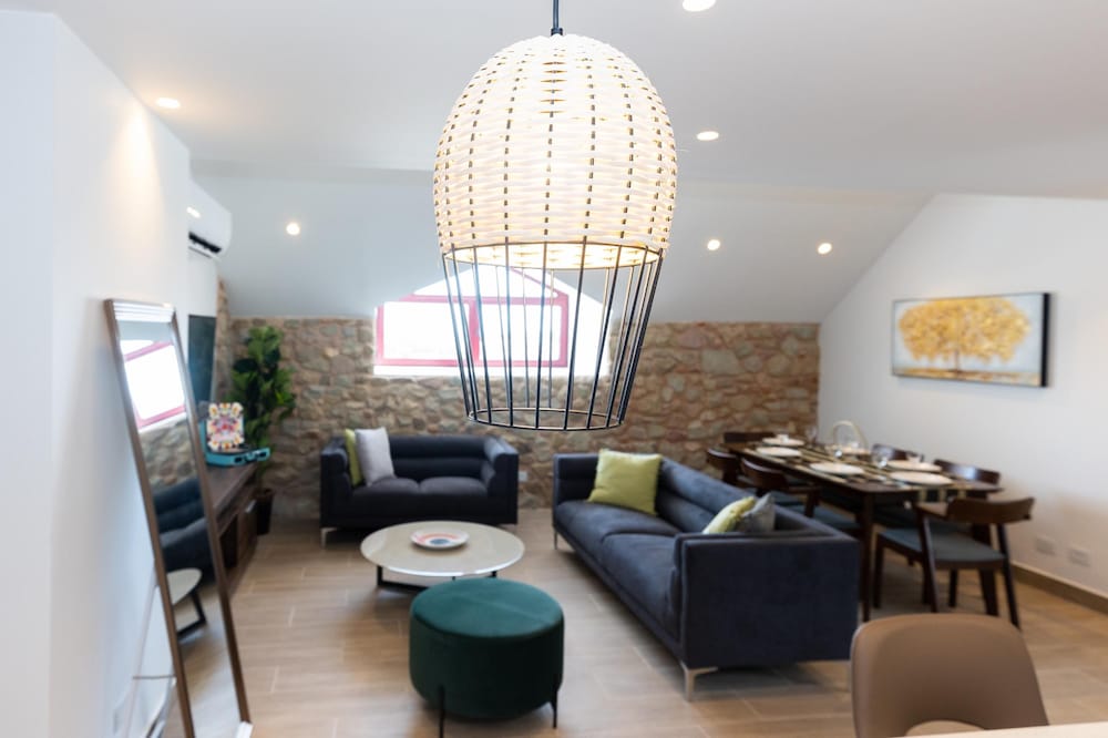 The Travelers Condo by Acomodo