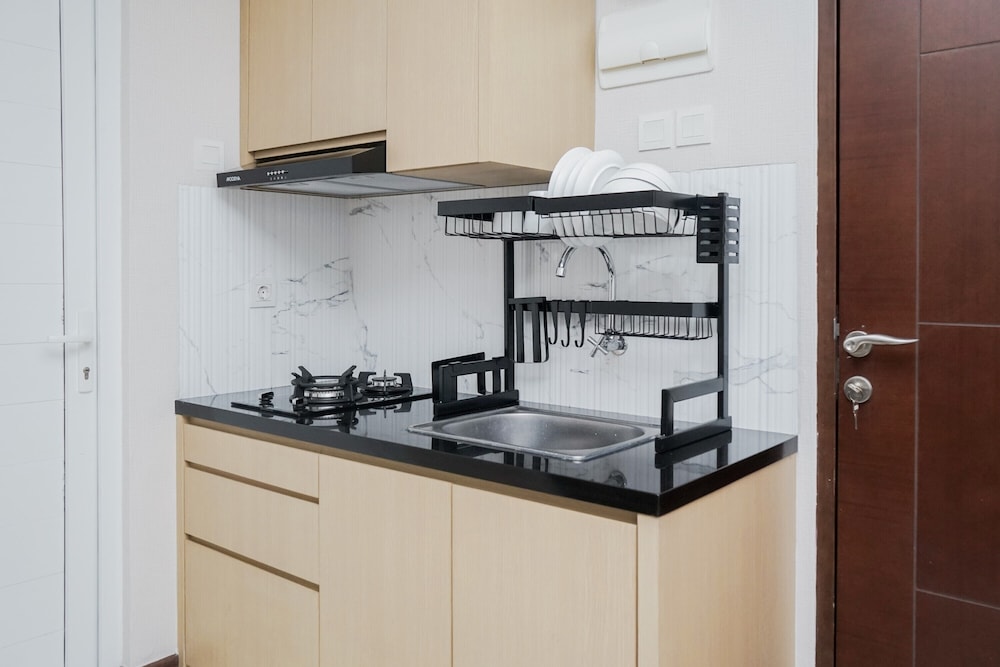 Cozy Stay 2BR Apartment at Springwood Residence