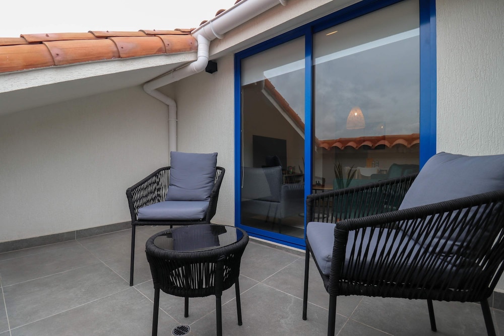 w Stunpedous 2BR w Perfect Balcony in Cusco