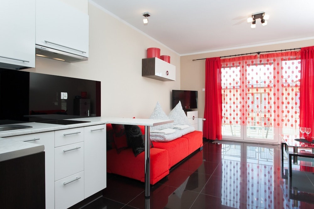 Apartments Chelmonskiego 11 by Renters view 2