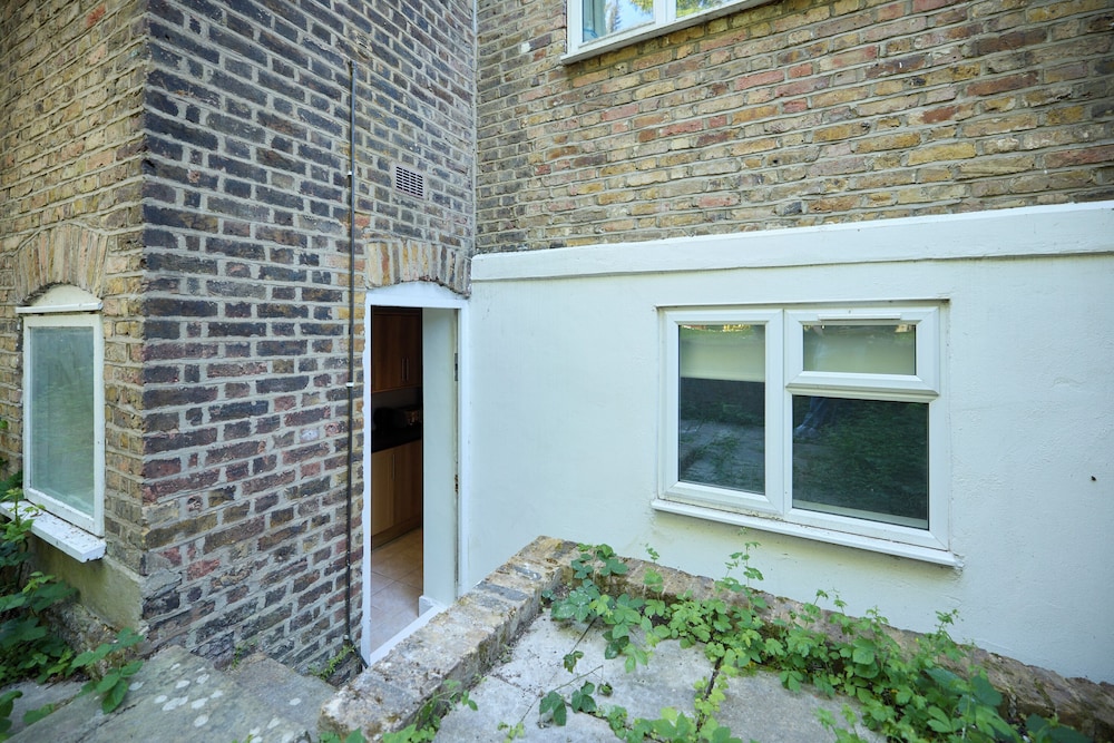 The Archway Garden Flat