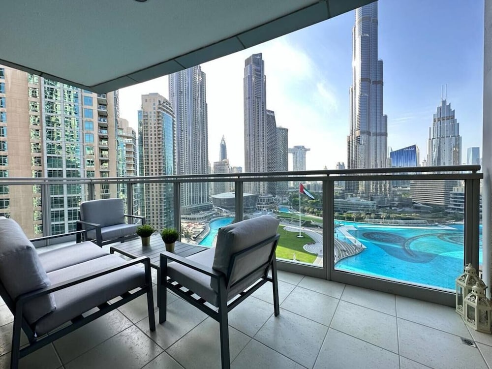 Durrani Homes - Grandiose 5BR Besides Dubai Mall with Burjkhalifa and Fountain view