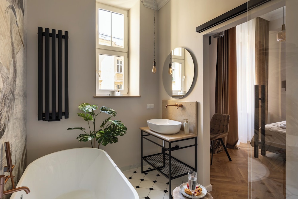 OLD TOWN Charm & Chic by Downtown Apartments