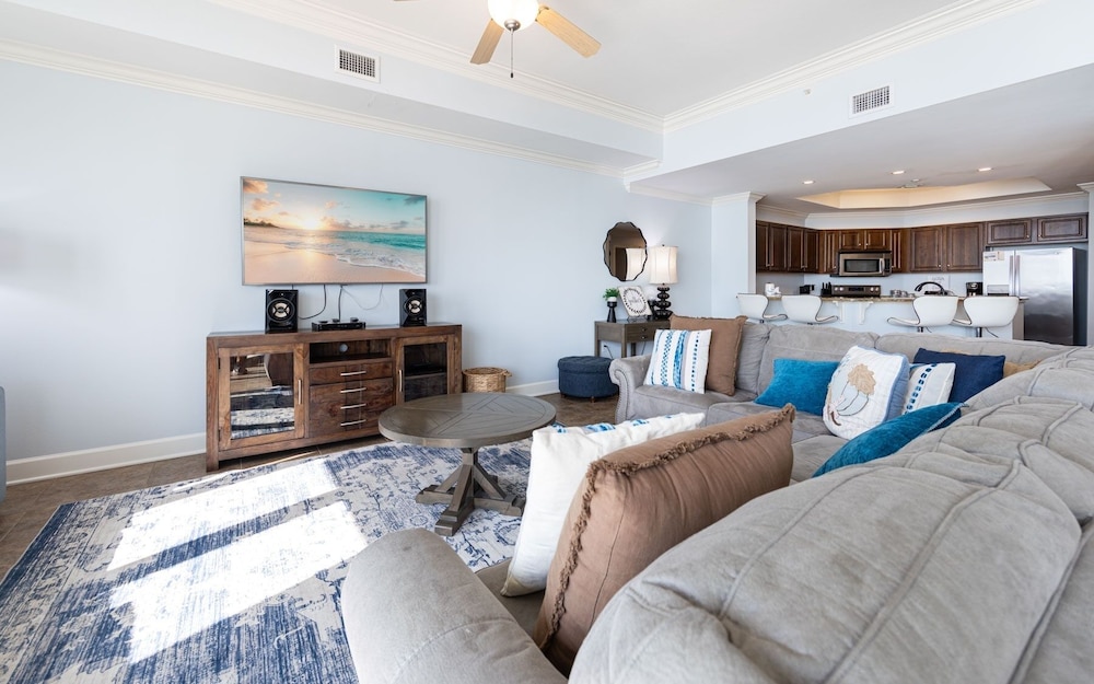The Oasis 405 Formerly Phoenix West Ii 405 3 Bedroom Condo