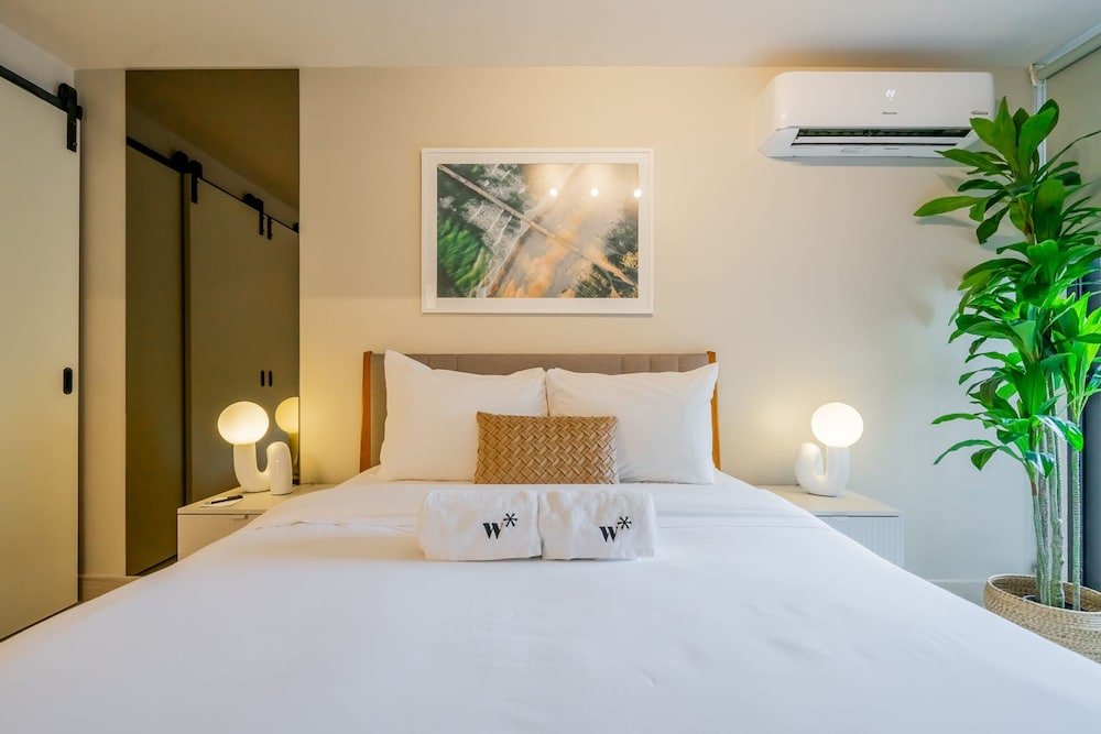 w Majestic 1BR w Fantastic Deco in Casco View