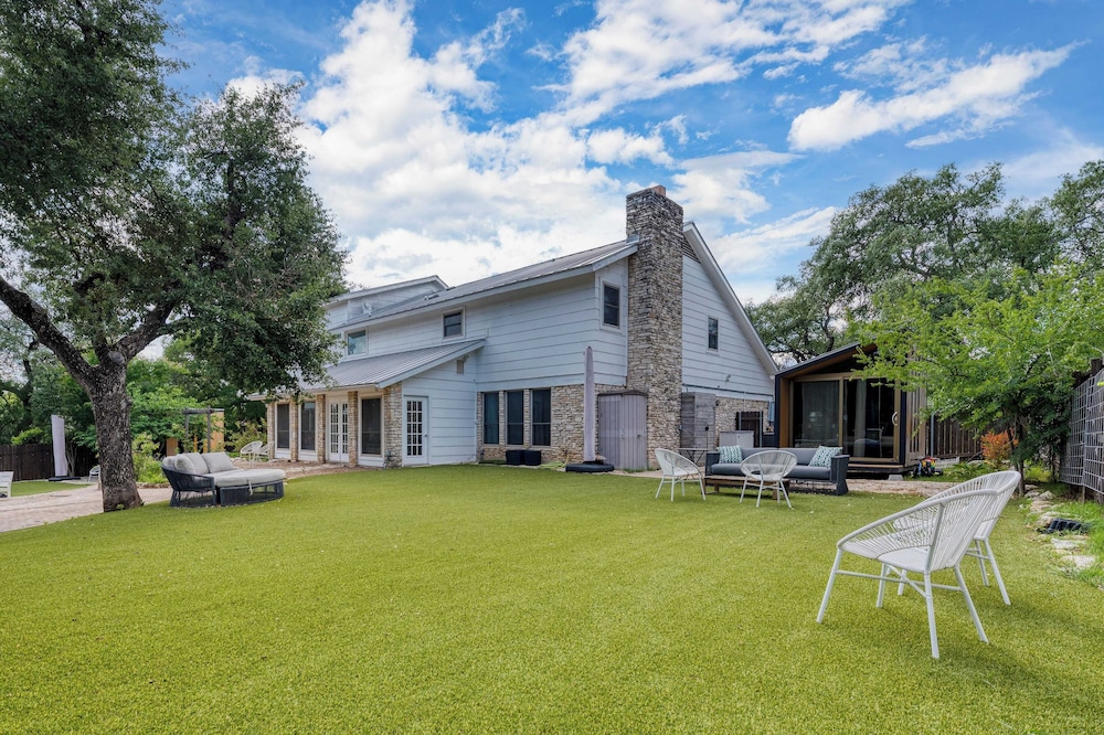 Summer Sale! El Dorado Estate Private 2-acre Escape With Pool & Guest Suites Firepit, Playset, Guest Suites