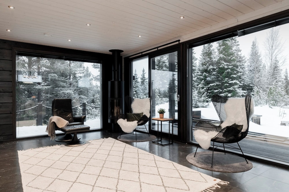 High-Quality 4BR Villa in Rukatunturi