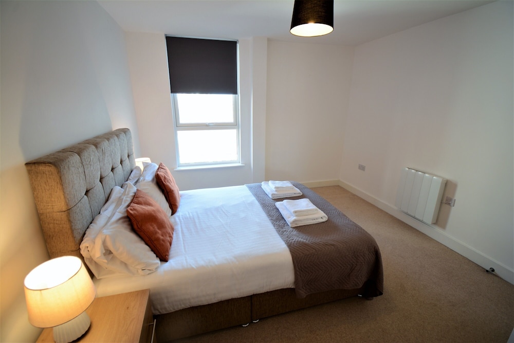 Kennet House Superior Serviced Apartment