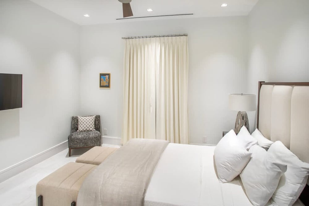 Oceanfront Penthouse and Patio at ONE Cable Beach