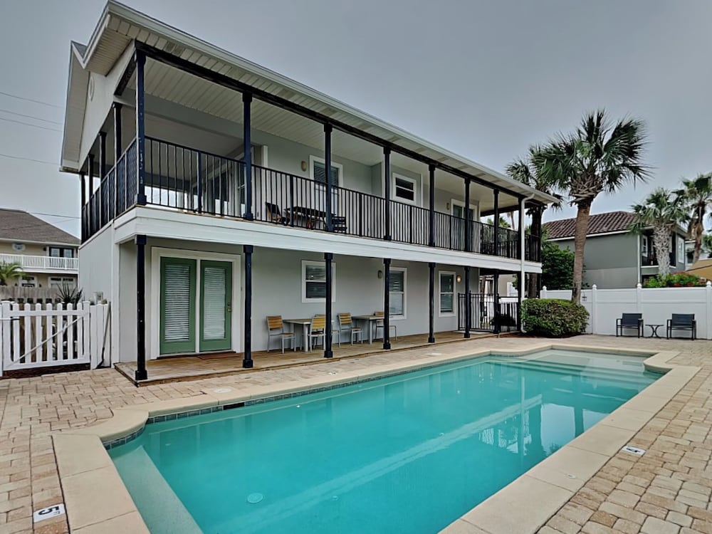 Serenity Cottage by Southern Vacation Rentals