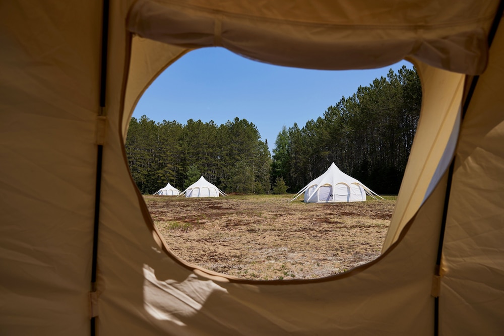 Hôtel UNIQ - Domaine Saint-Bernard-1
