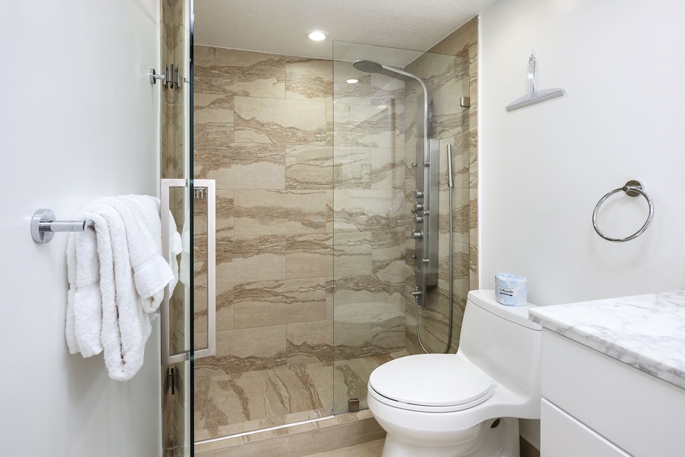 Surf Dweller 703 by Brooks and Shorey Resorts