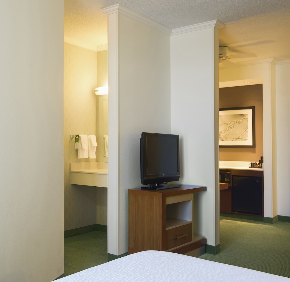 Lawrence Vacations - Springhill Suites by Marriott Lawrence - Property Image 41