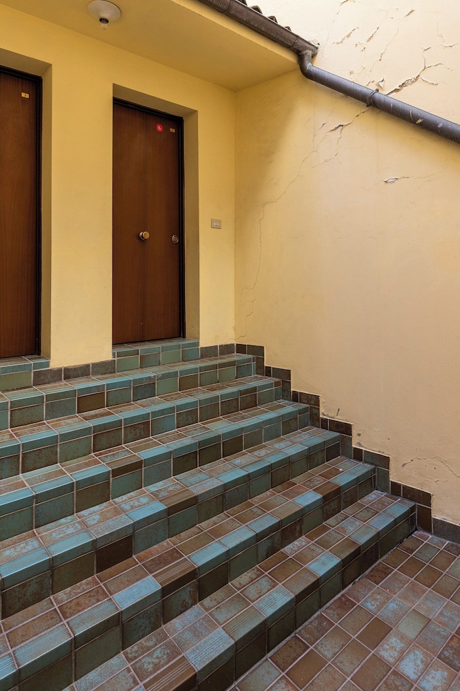 Gombruti Vintage Apartment by Wonderful Italy