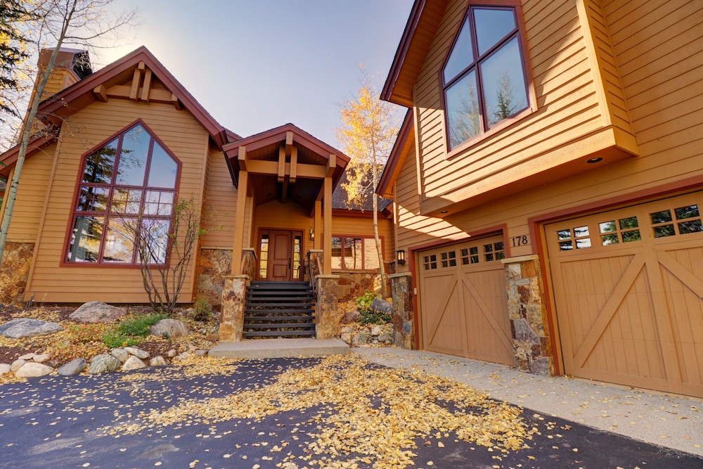 Peakside Escape 178 3 Bedroom Home