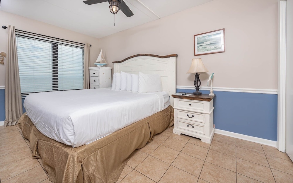 Island Winds East 707 2 Bedroom Condo
