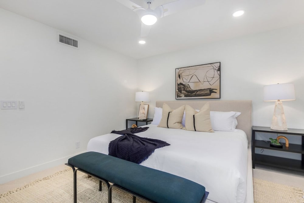 Anderson LUX Estate Private Bar Pool Sleeps 12