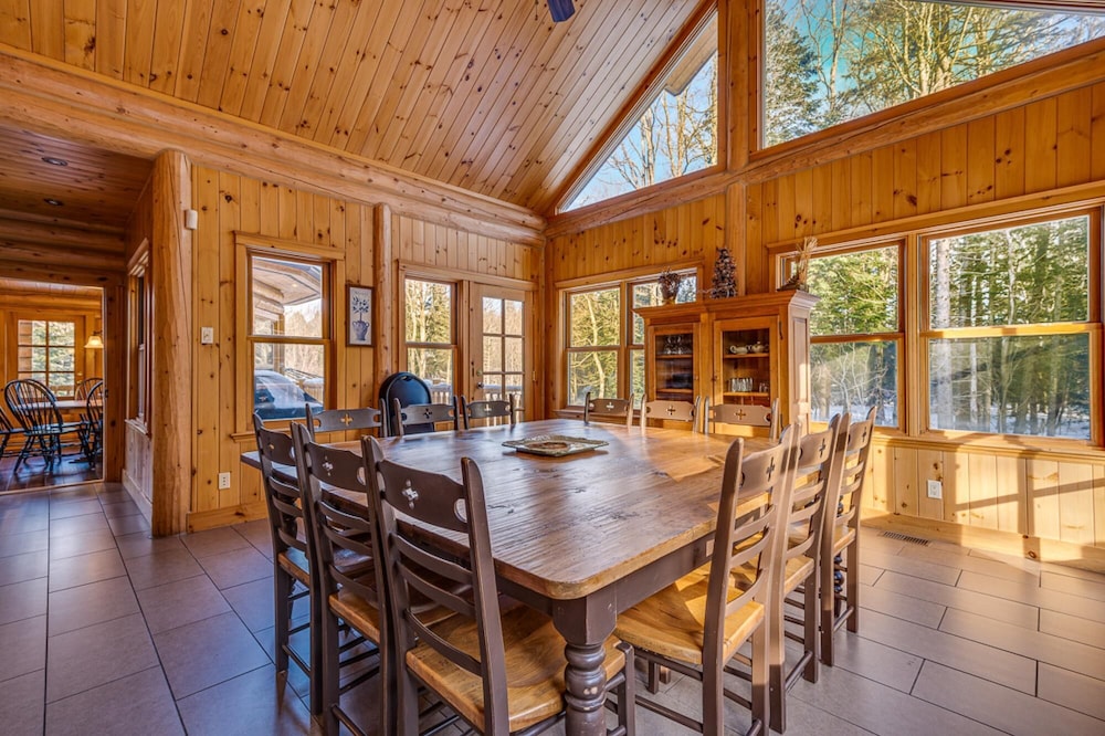 Grand Duc 74 - Gorgeous log Cottage With Private hot tub Heated Pool and Sauna