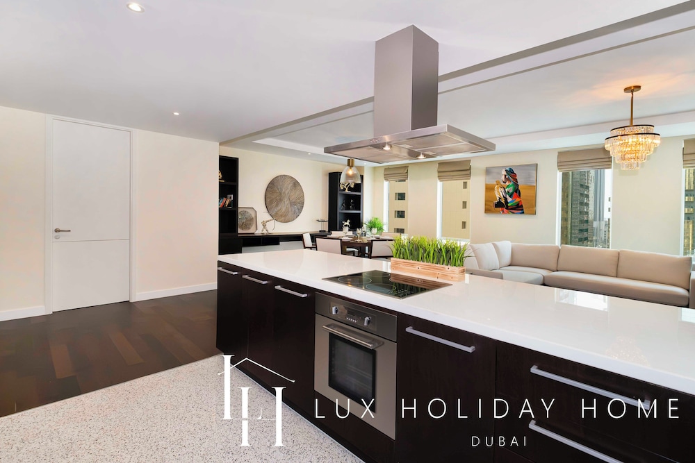 LUX The Elegant DIFC Suite 2