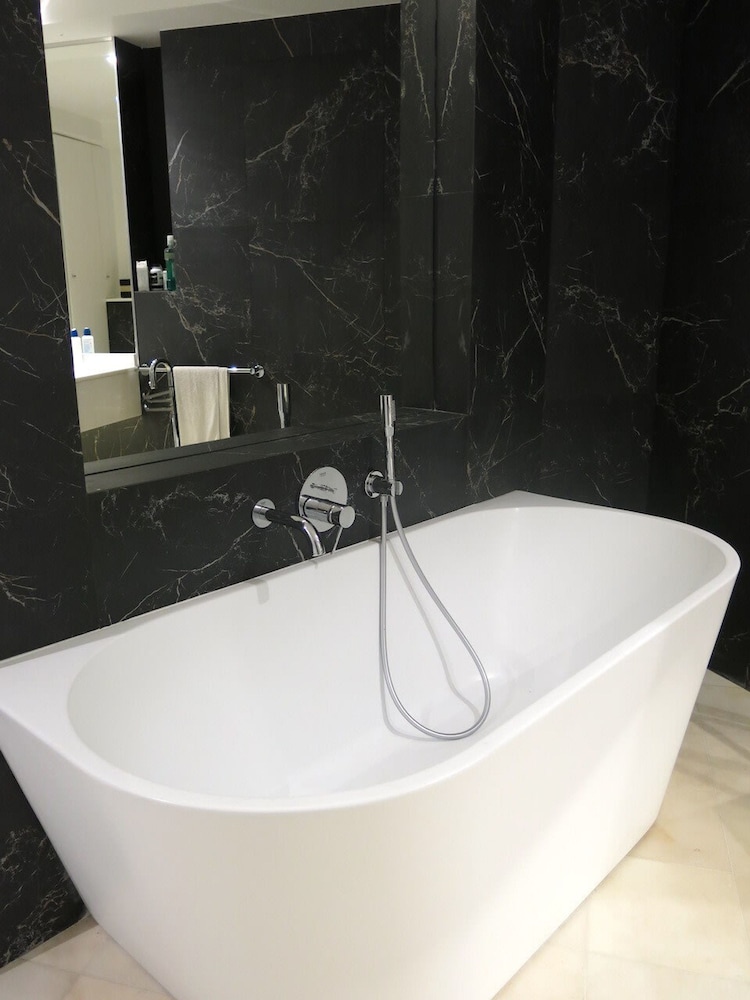 Luxe Seine Od on Citycosy