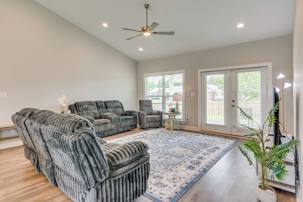 Modern Family Home w/ Spacious Yard in Milton