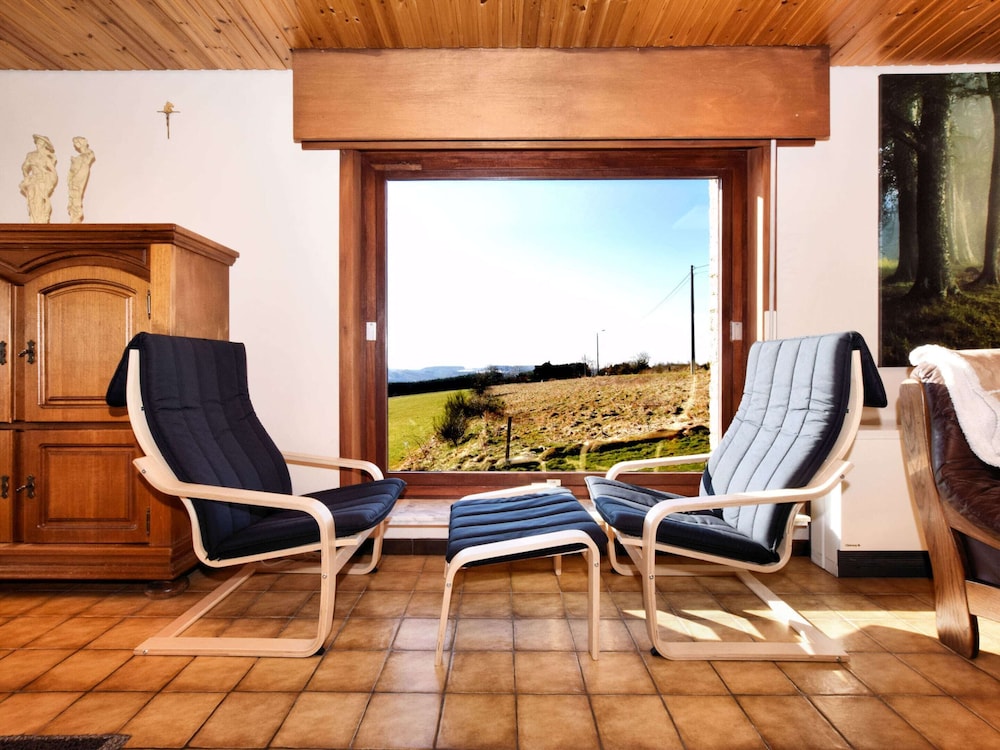 Holiday Home in Nadrin With Private Terrace