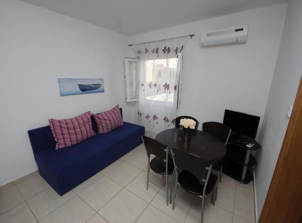 Apartments Katija