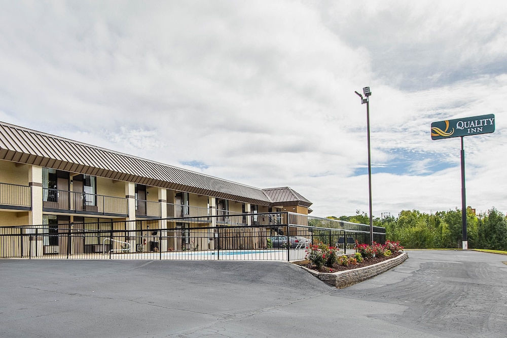 Quality Inn - Property Image 4