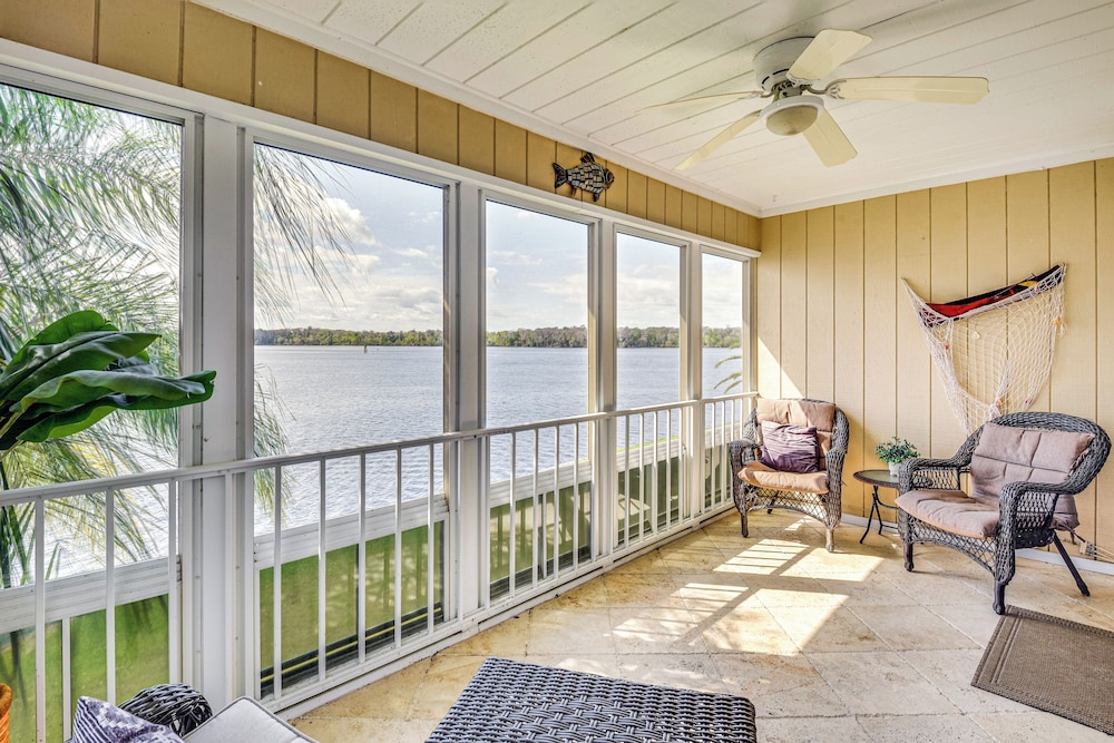 Condo on St Johns River w/ Boat Dock Access!