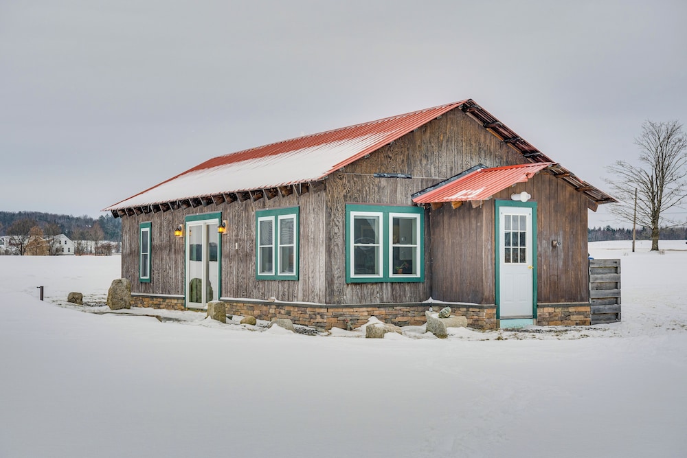 Ride From Your Door: Cabin w/ Vast Trail Access!