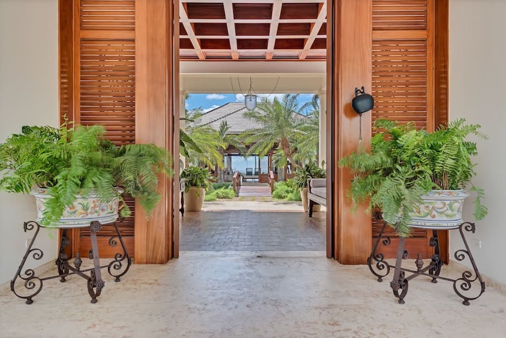 Magnificent Eight Bedroom Holiday Home