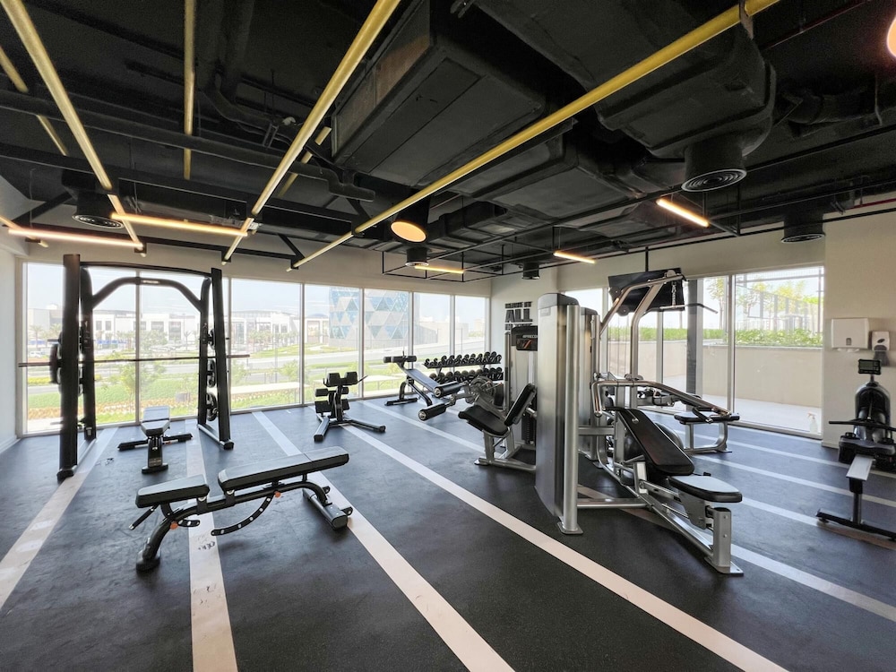 Modern Boho 1BR Sleeps4 Balcony Pool Gym Dxbhills