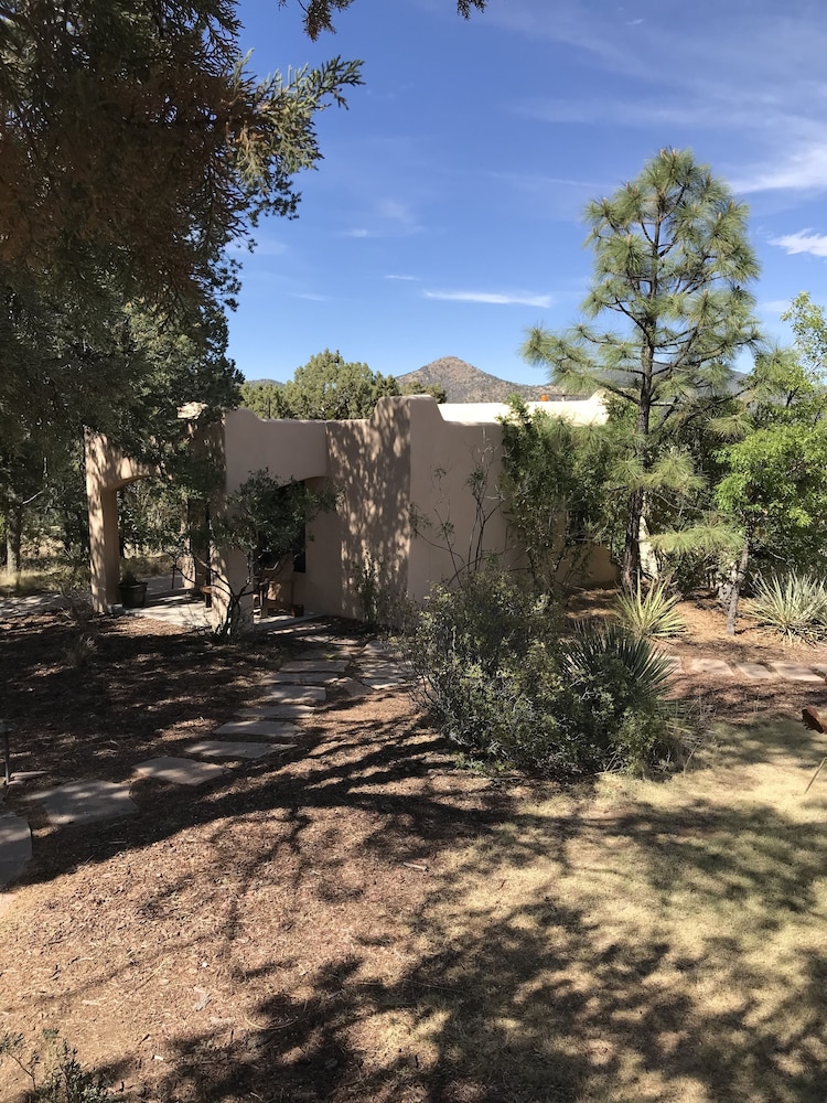Bear Mountain Lodge