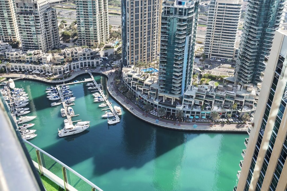 Penthouse Private Pool and Yacht Views