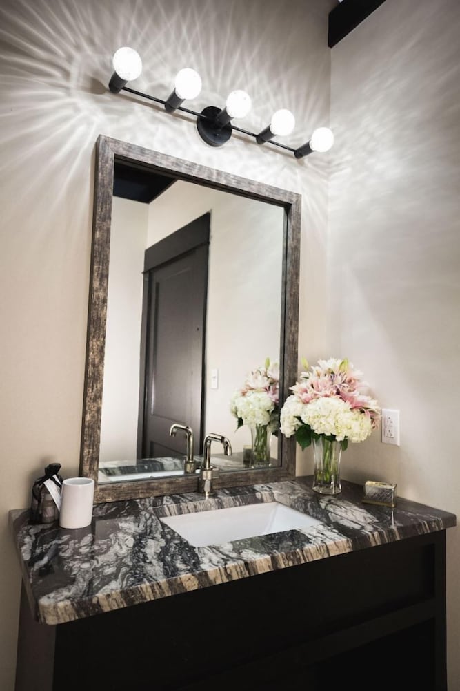 Florence Vacations - GunRunner Boutique Hotel - Property Image 3