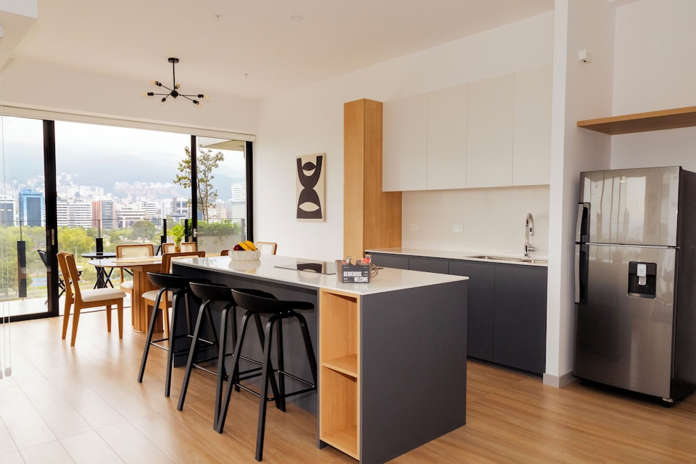 Top Rentals Qorner