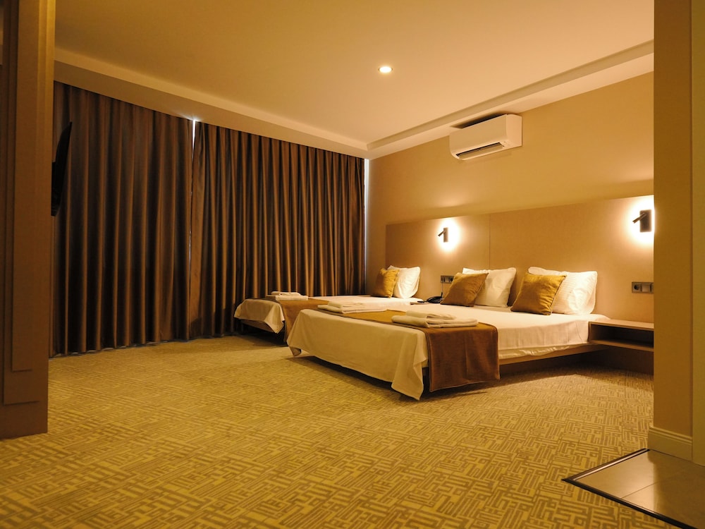 Bonnie City Hotel - Image 7