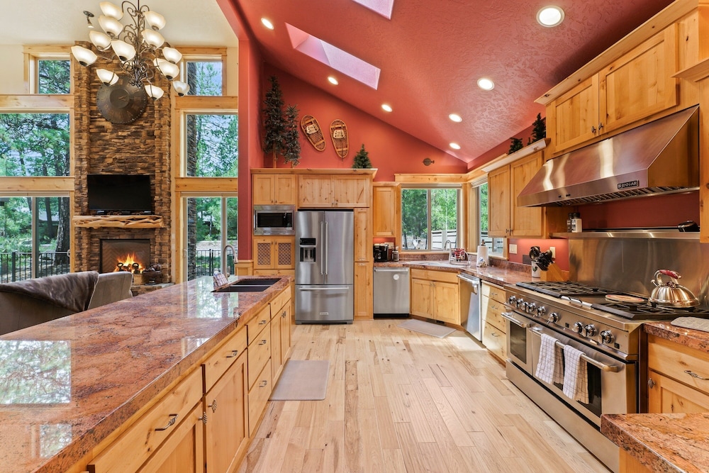 4 Red Fir 6 Bedroom Home