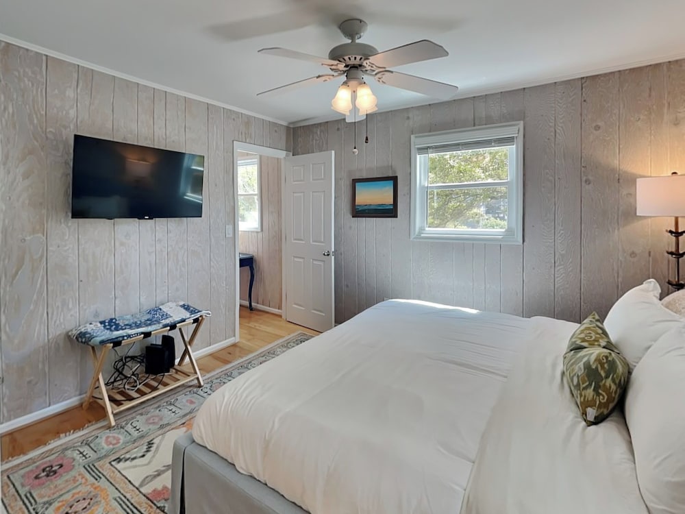 The Hydeaway by Topsail Realty