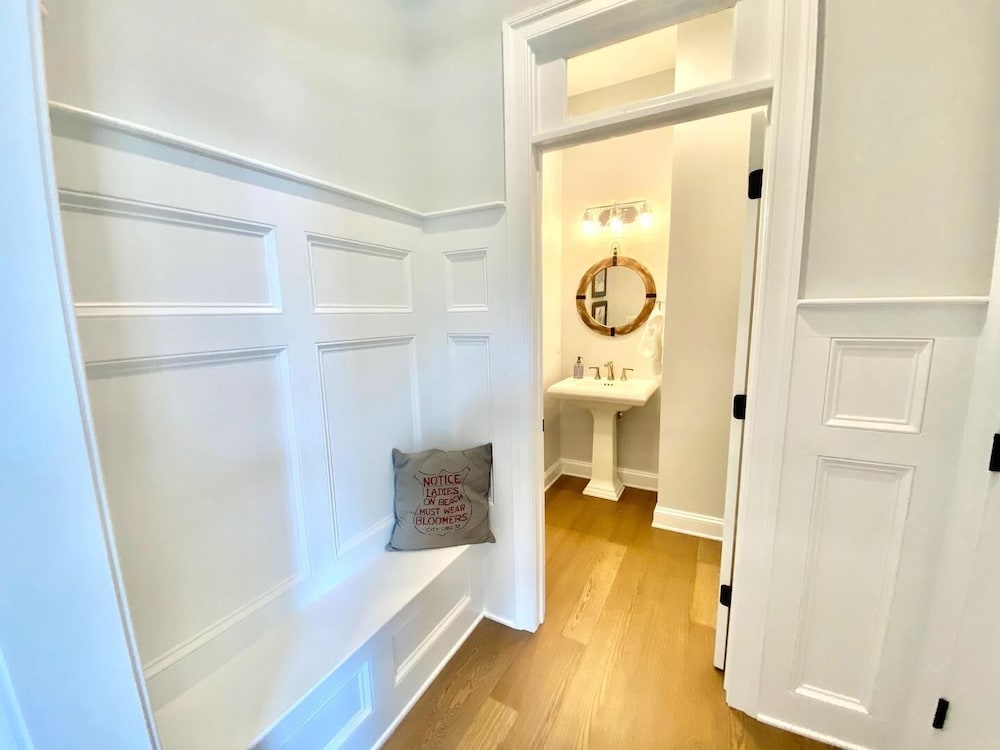 Scarborough Avenue 303