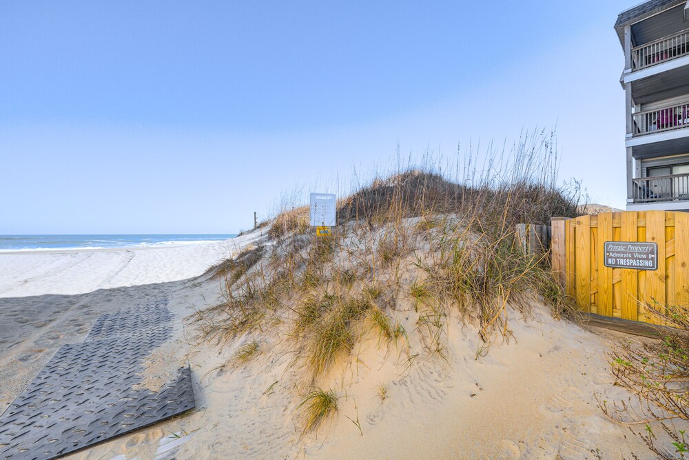 Kill Devil Hills Condo w/ Beach Access On-site! view 3