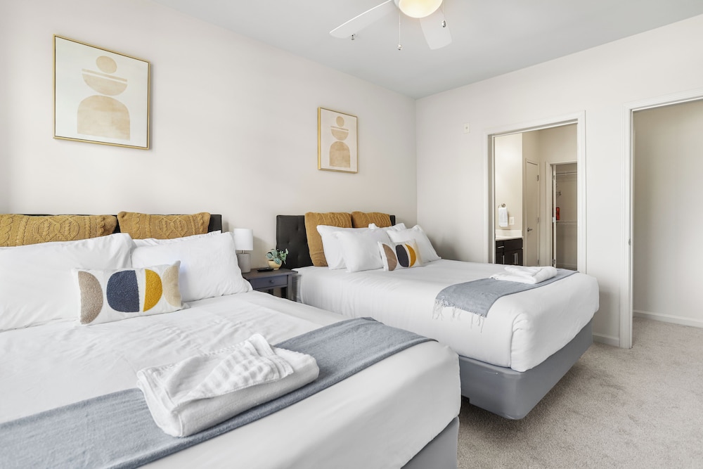 DC Charm in Crystal Apartments