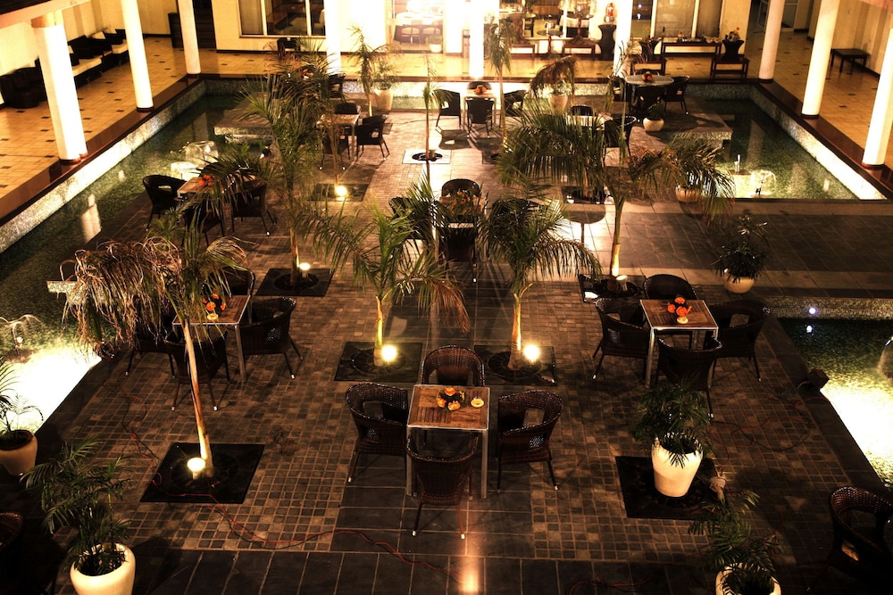 TreeHouse Hotel Club & Spa