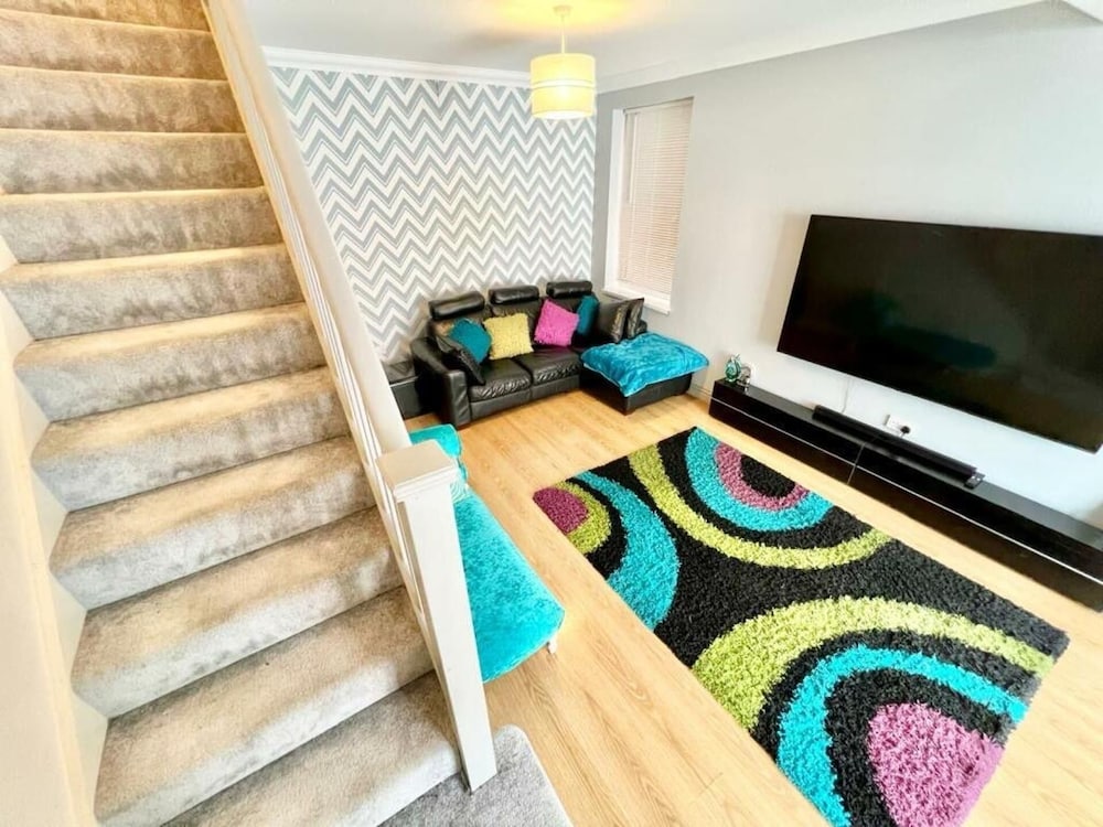 Northampton Oasis Retreat - 3-4 Bedroom House
