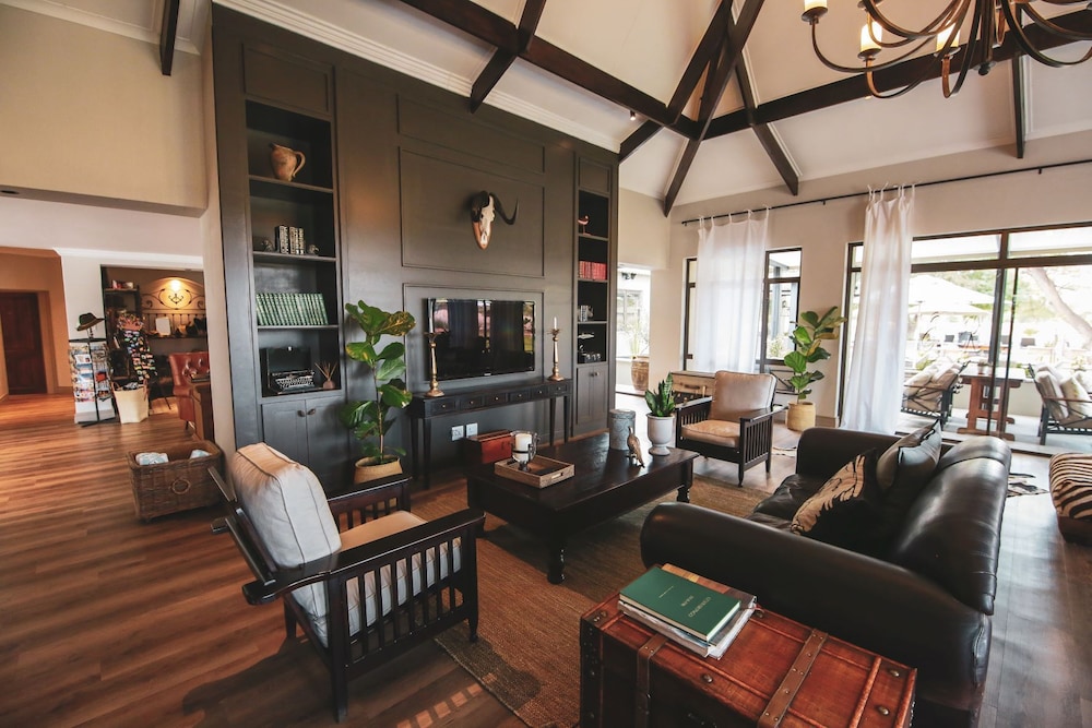 Otjiwa Safari Lodge