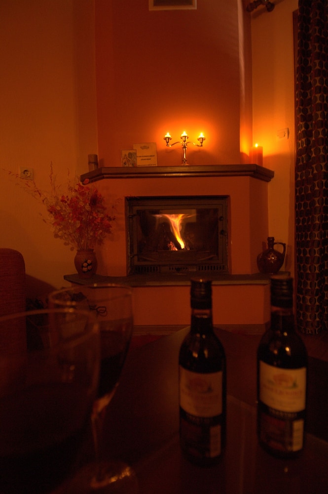 Kroupi Hotel